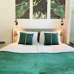Holiday home Magnolia House With Indoor Swimming Pool And Sauna