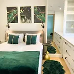 Magnolia House With Indoor Swimming Pool And Sauna * Tallinn