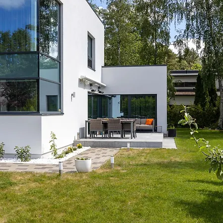 Magnolia House With Indoor Swimming Pool And Sauna Holiday home