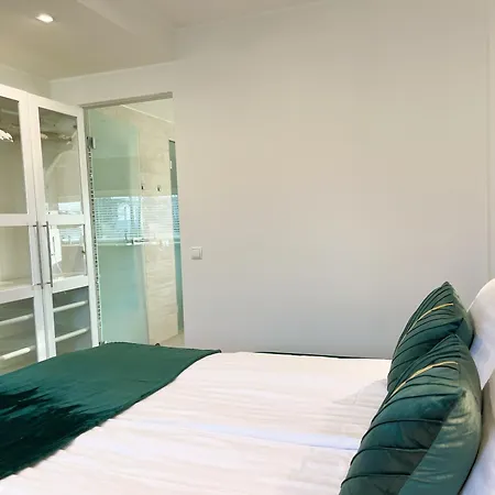 Magnolia House With Indoor Swimming Pool And Sauna טאלין