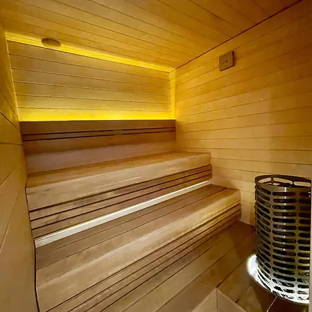 بيت للعطل Magnolia House With Indoor Swimming Pool And Sauna تالين