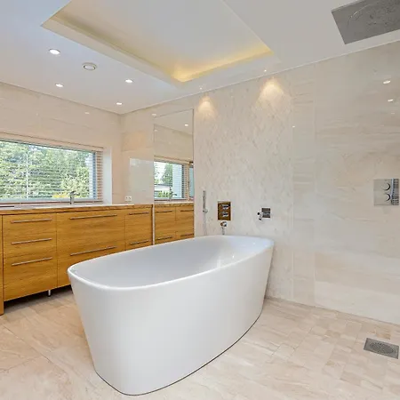 Magnolia House With Indoor Swimming Pool And Sauna Prázdninový dům Tallinn