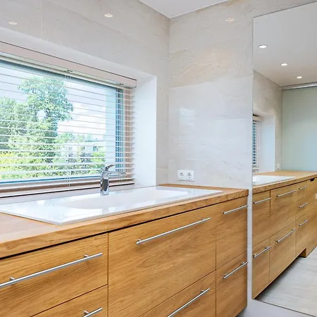 Дом отдыха Magnolia House With Indoor Swimming Pool And Sauna *